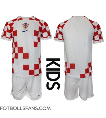 Kroatien Replika Hemmatröja Barn VM 2022 Kortärmad (+ Korta byxor)